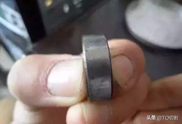 轴承里的滚珠是怎样放进去的?这篇文章解开你的疑惑
