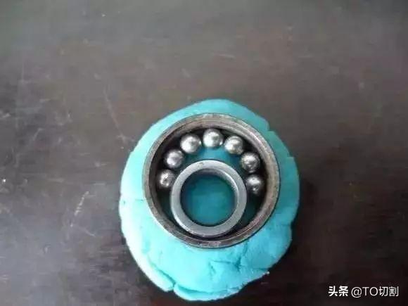 轴承里的滚珠是怎样放进去的?这篇文章解开你的疑惑