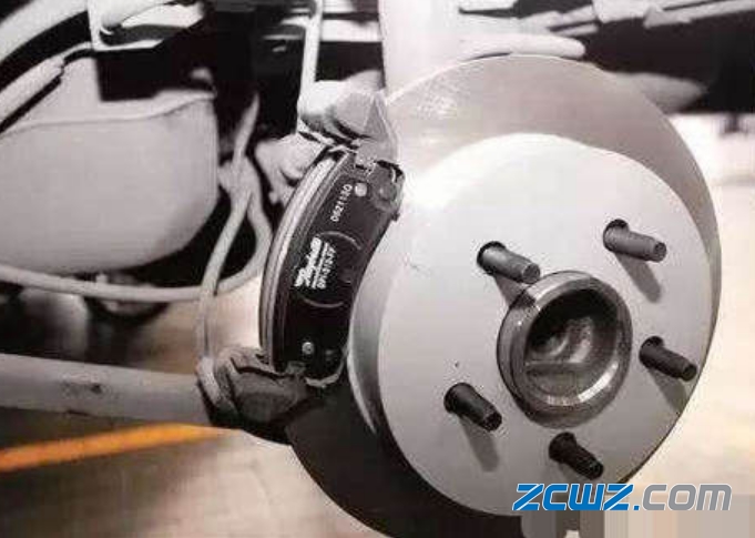 四轮汽车轴承需要加润滑油吗?能跑多远