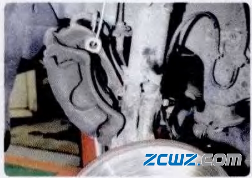 更换轮毂轴承步骤方法及安装轴承事项