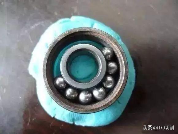 轴承里的滚珠是怎样放进去的?这篇文章解开你的疑惑