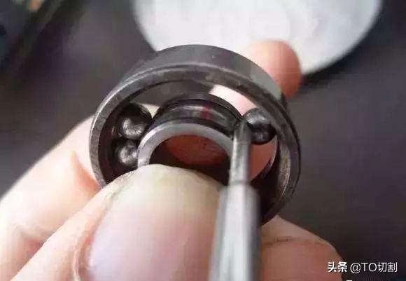 轴承里的滚珠是怎样放进去的?这篇文章解开你的疑惑